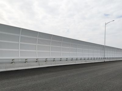 大弧形公路聲屏障